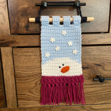 Load image into Gallery viewer, Snowman Wall Hanging