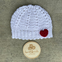 Load image into Gallery viewer, Everleigh Heart Beanie, 4-10yo - White/Red