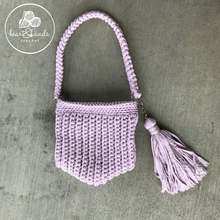 Load image into Gallery viewer, T-shirt Yarn Purse - Lavender