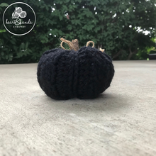 Load image into Gallery viewer, Pumpkin, Cabled, M - Black